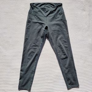 Zella Leggings size Medium 7/8 length